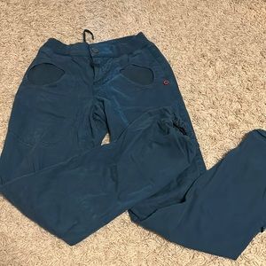 E9 CLIMBING/HIKING/+ PANTS, size M but also fits S